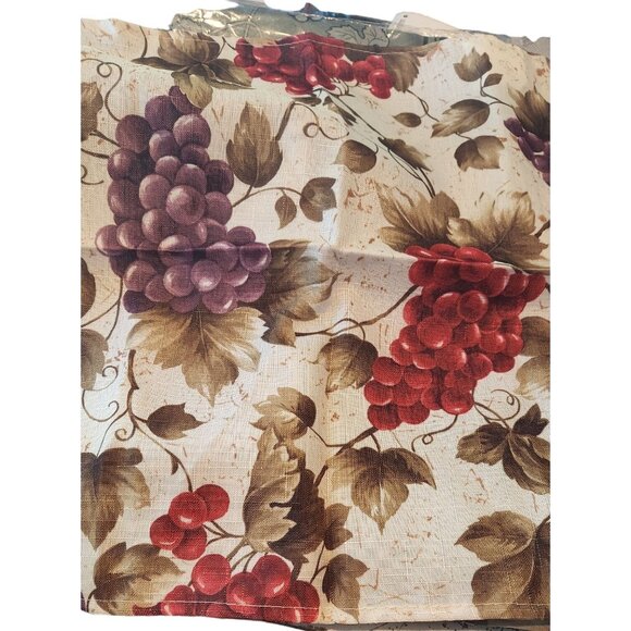 Napkins Cloth Napkins Set of 8 Anna's Home 16" x 16"  Red Purple Grapes 100 % Po - Picture 4 of 4